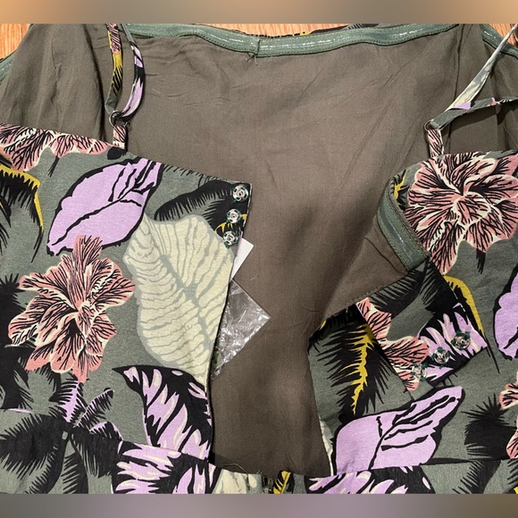 Lush Tropical Adjustable Spaghetti Strap Jumpsuit with Waist Tie - Size L - Picture 4 of 6